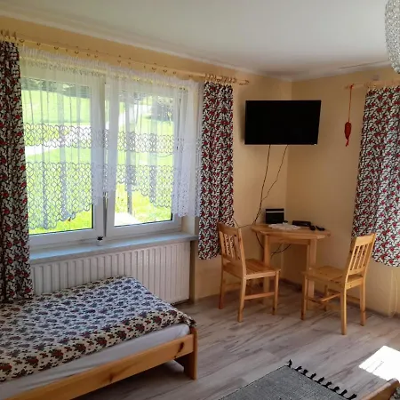 Apartament Dom Nad Stawem *